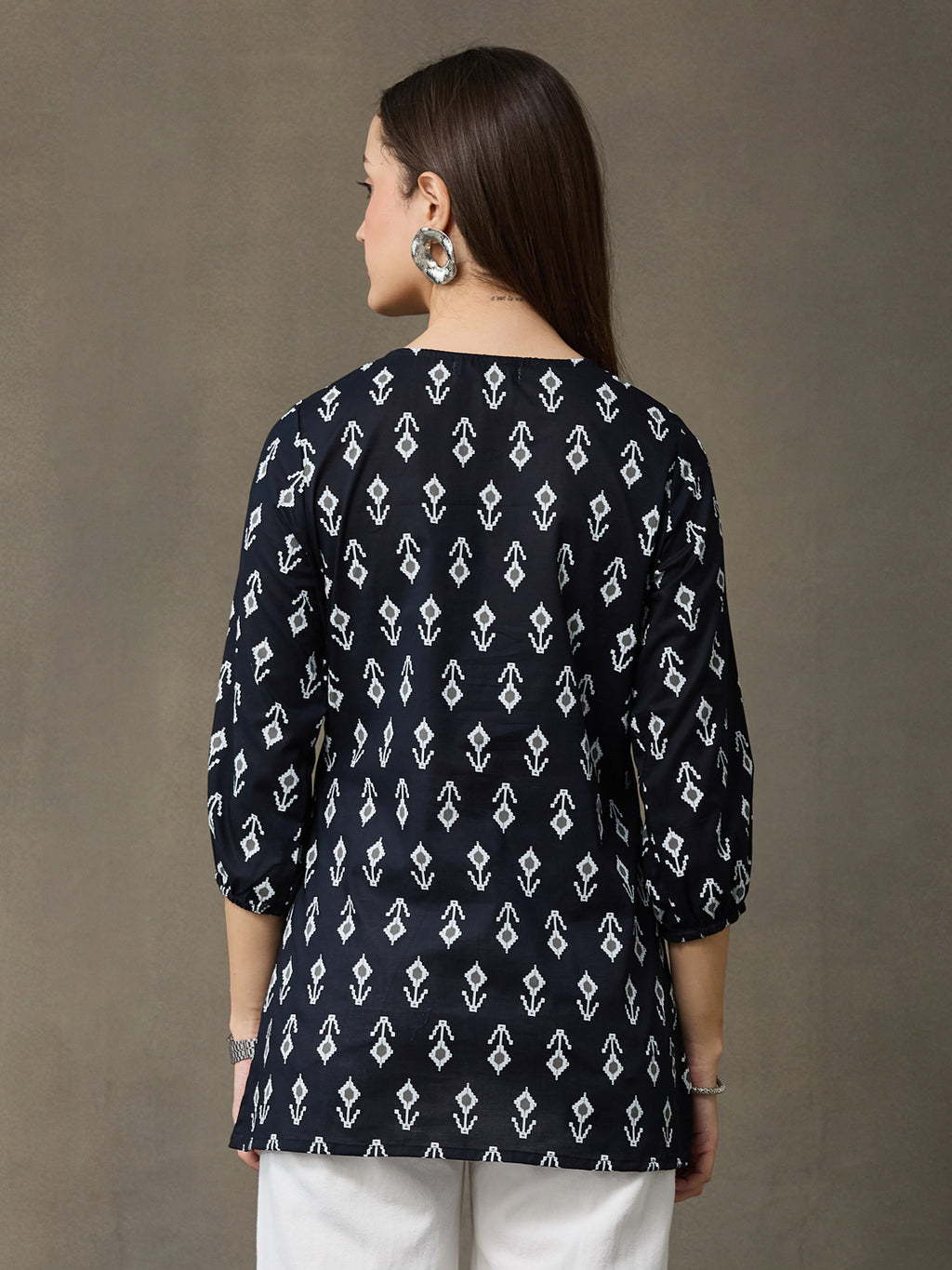 VASVI Women Cotton Printed Top, Black