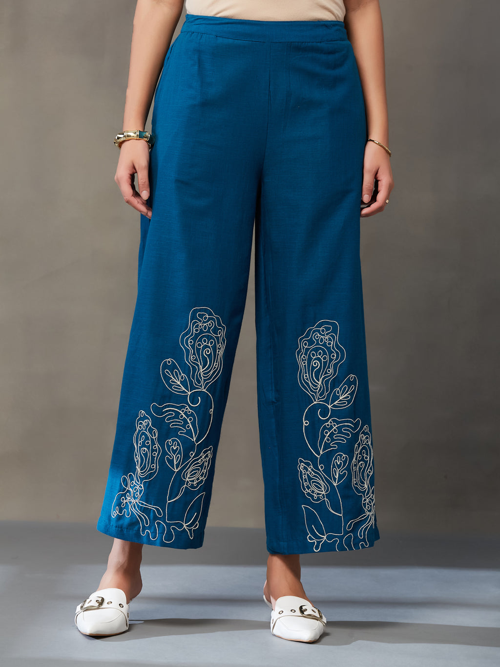 VASVI Women Cotton Embroidered Co-ords Set, Teal