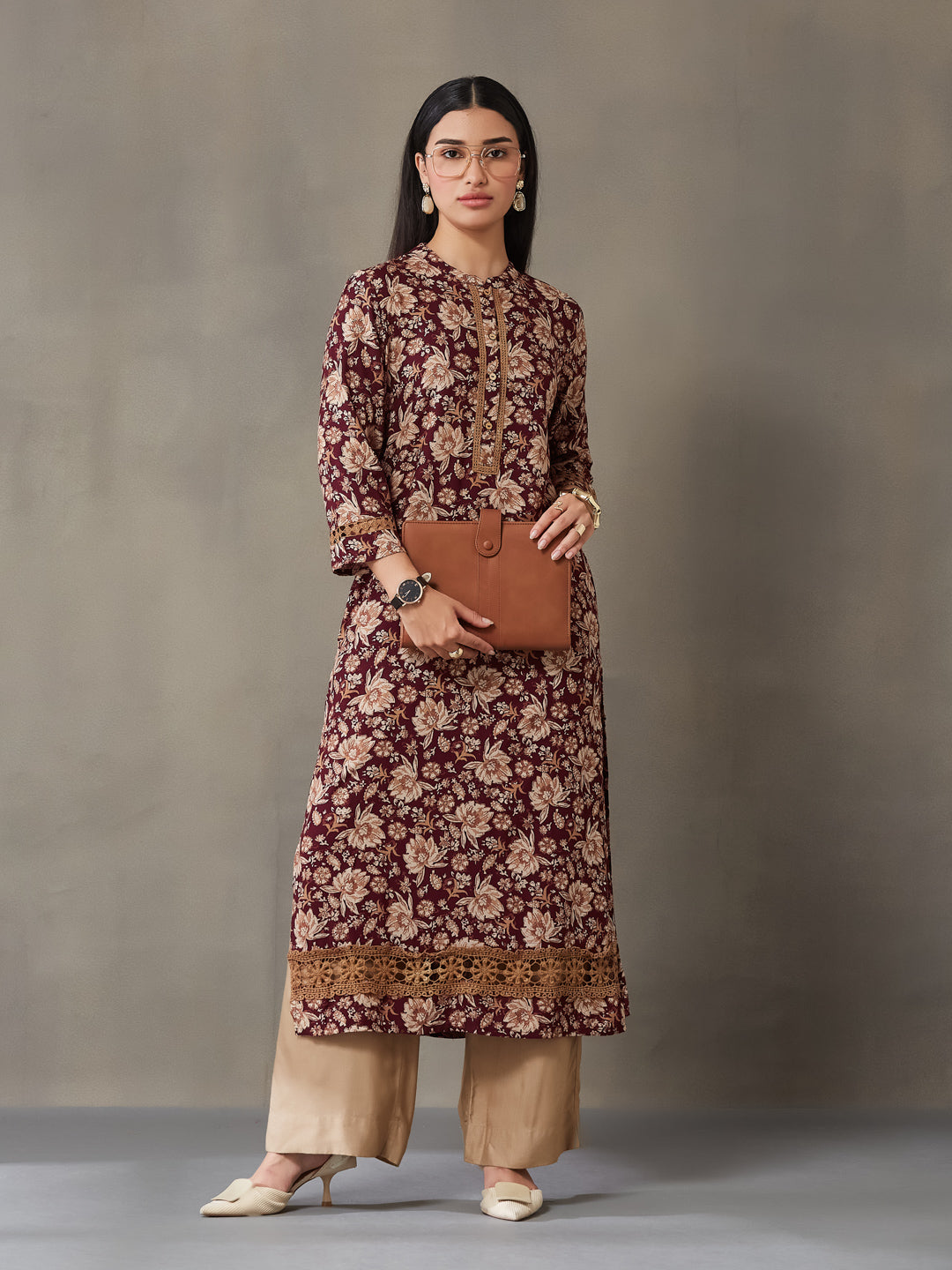 VASVI Women Rayon Floral Printed Straight Kurta, Maroon