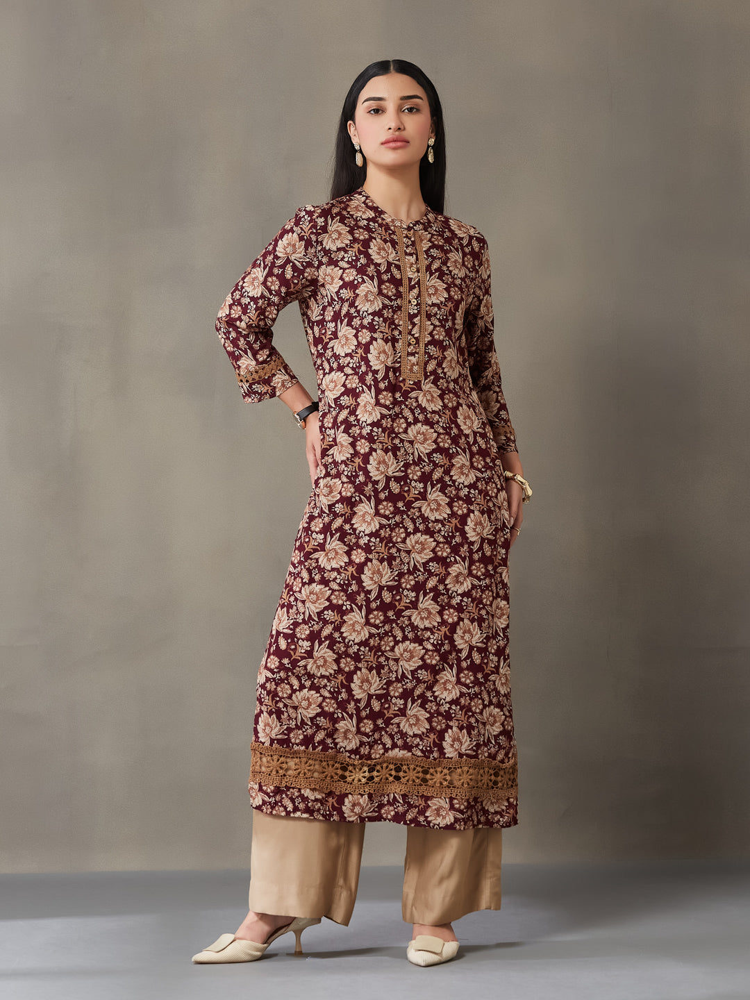 VASVI Women Rayon Floral Printed Straight Kurta, Maroon