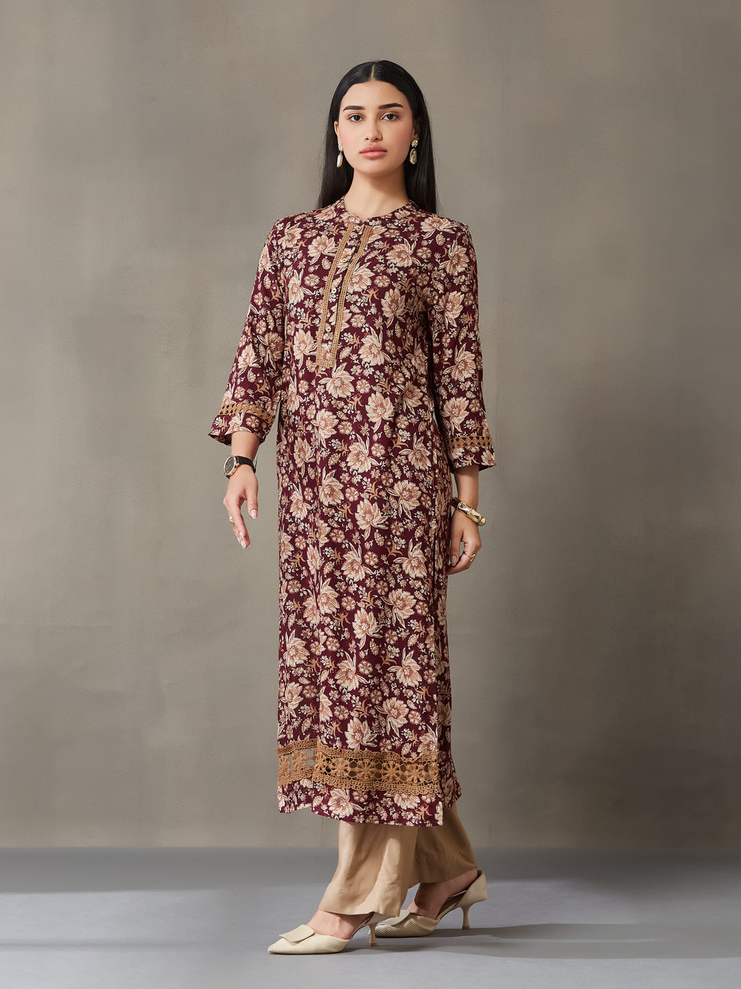 VASVI Women Rayon Floral Printed Straight Kurta, Maroon