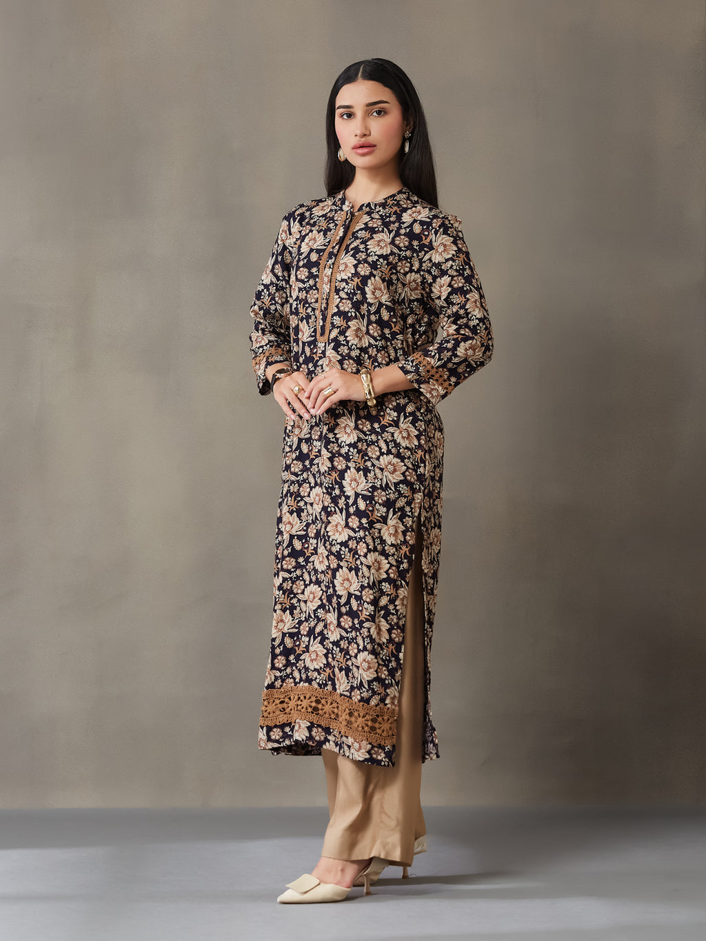 VASVI Women Rayon Floral Printed Straight Kurta, Blue