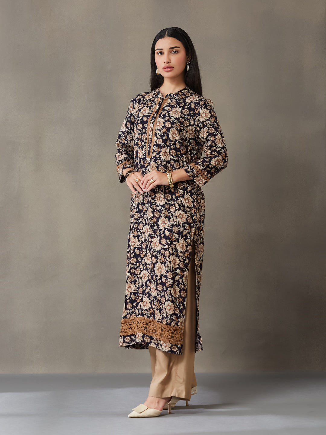 VASVI Women Rayon Floral Printed Straight Kurta, Blue