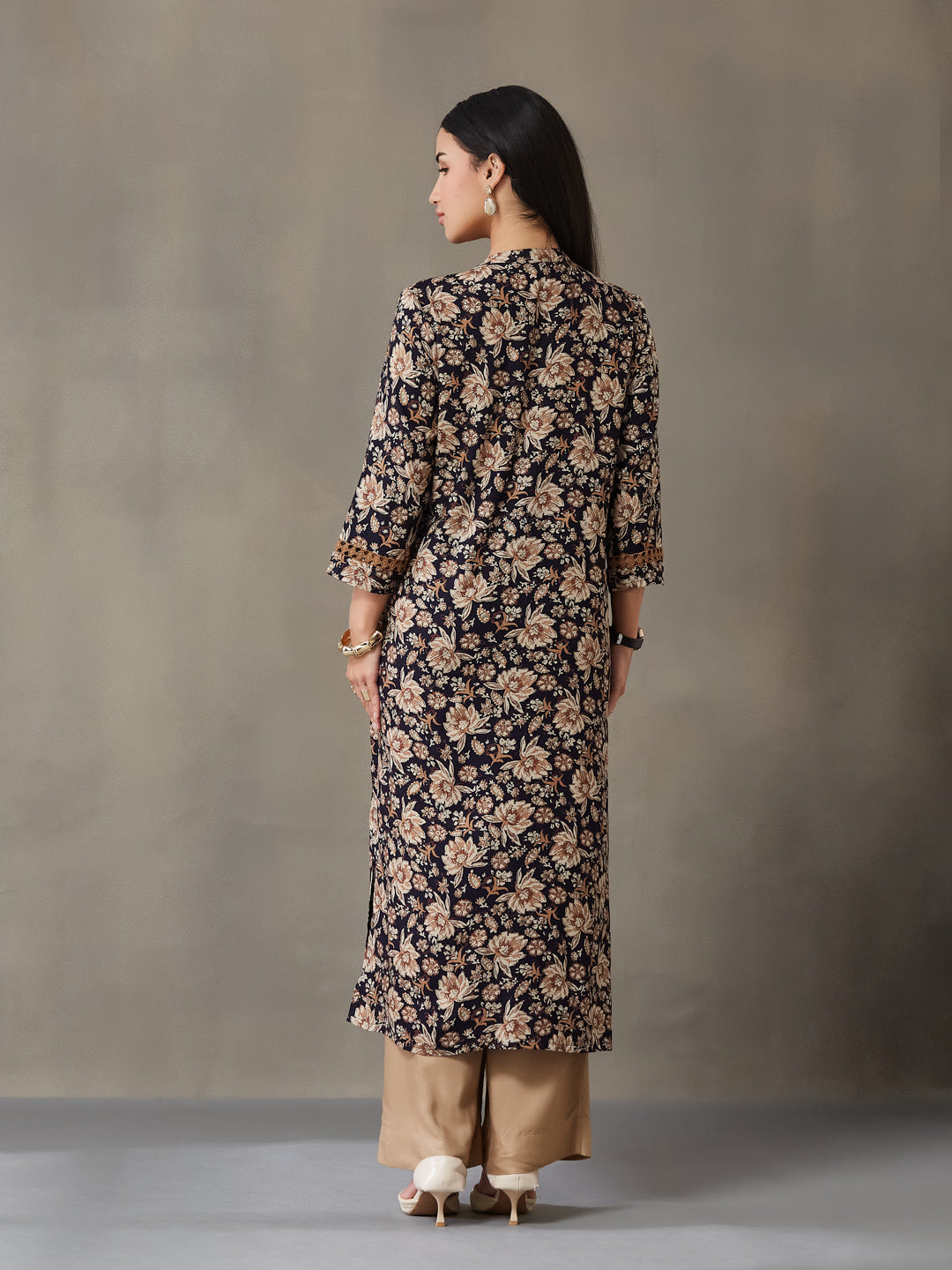 VASVI Women Rayon Floral Printed Straight Kurta, Blue