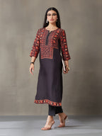 VASVI Women Poly Satin Digital Printed Straight Kurta with Pant Set, Black