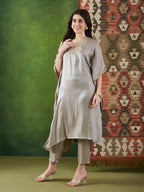 VASVI Women Satin Solid Embroidered Kaftan Kurta with Pant Set, Grey