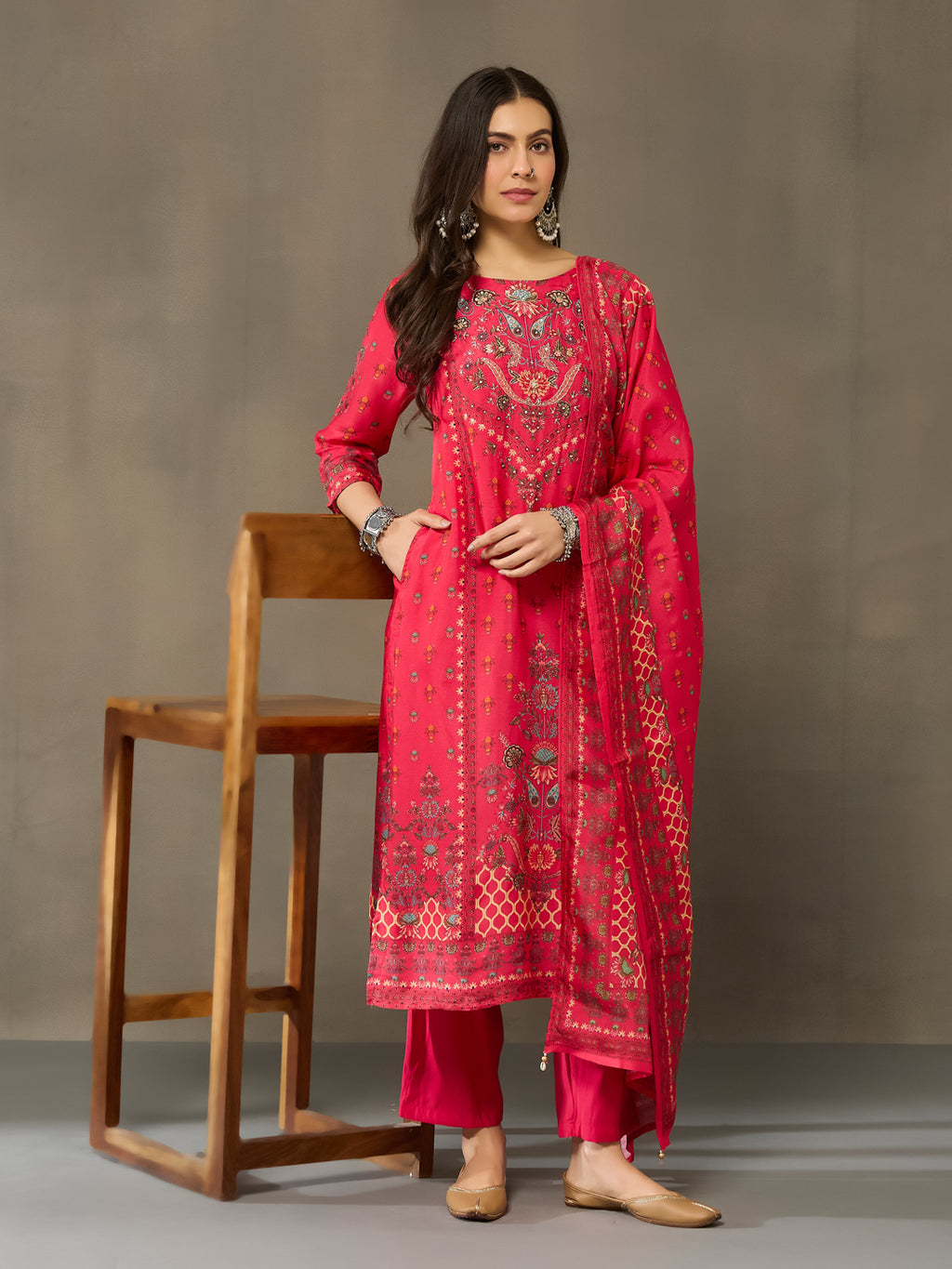 VASVI Viscose Adda Work Printed Kurta Pant with Dupatta, Red