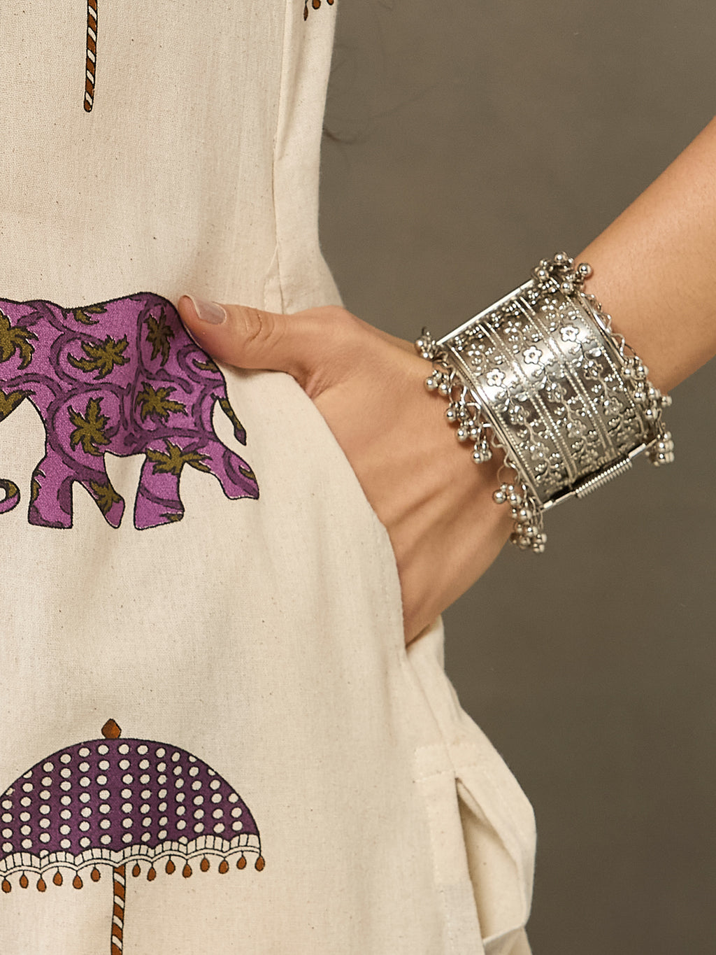 VASVI Cotton Animal Printed A-line Kurta with Pant, Purple