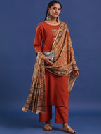 VASVI Women Hand Block Printed Pure Cotton Straight Kurta Trousers With Dupatta