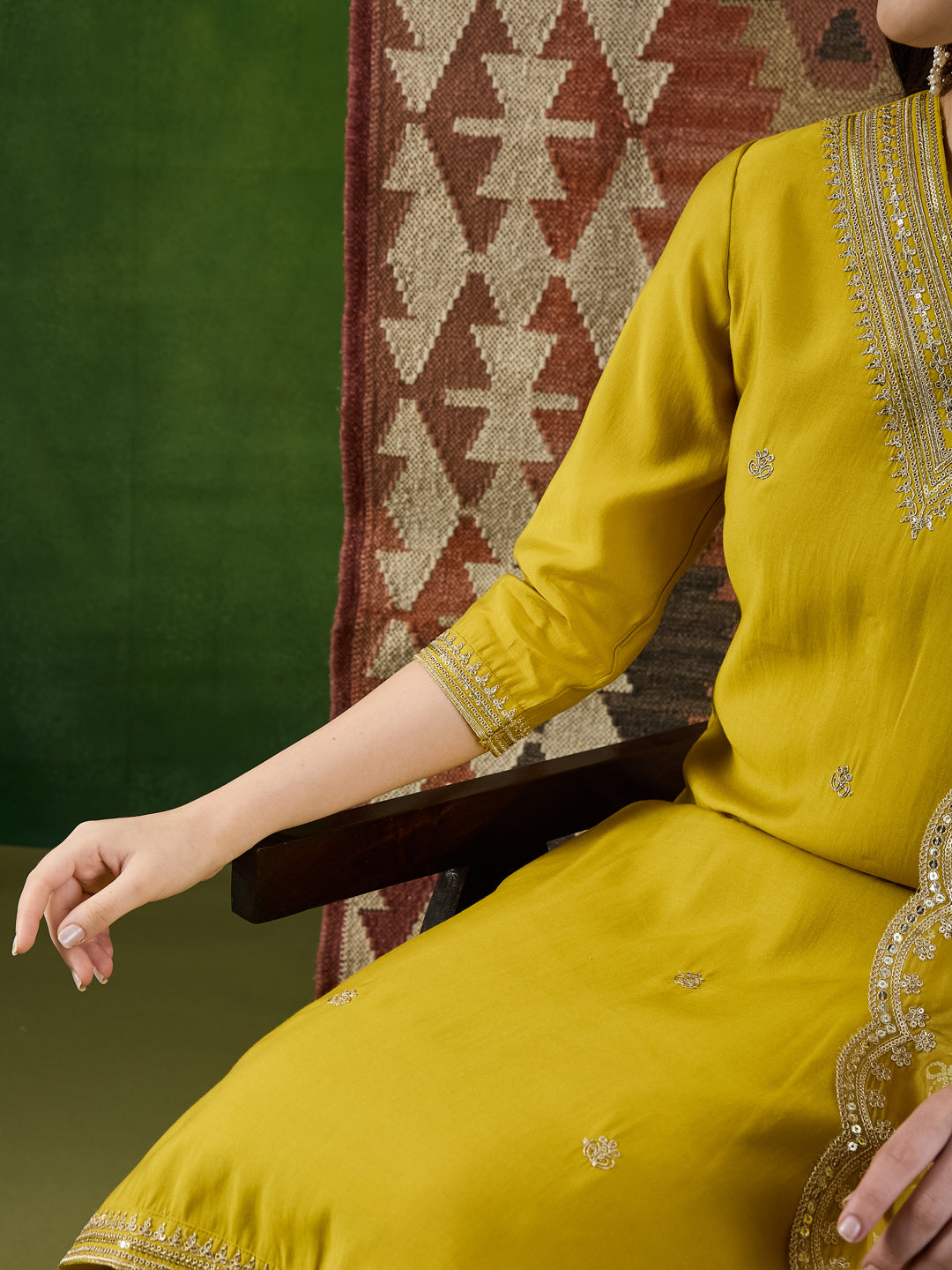 VASVI Women Ethnic Motifs Embroidered Thread Work Chanderi Silk Kurta with Trousers & With Dupatta