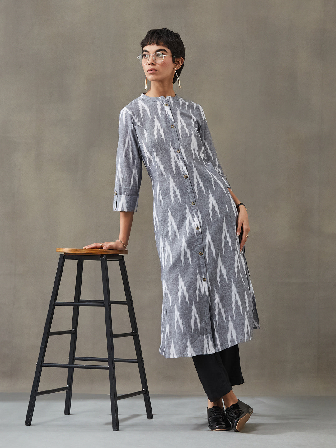 VASVI Women Cotton Ikat Printed A-line Kurta, Grey
