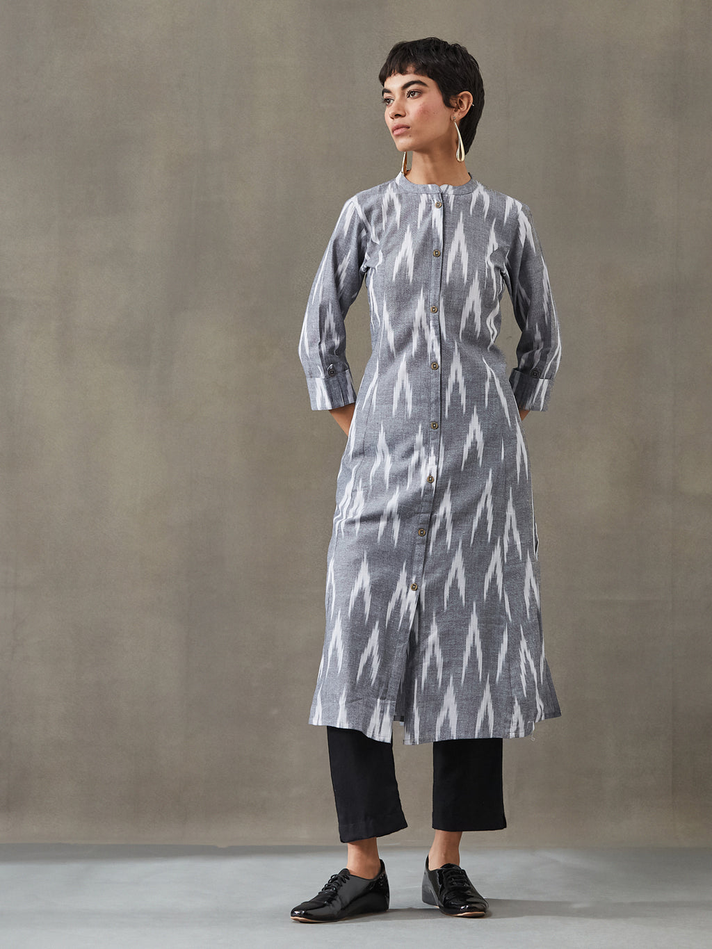 VASVI Women Cotton Ikat Printed A-line Kurta, Grey
