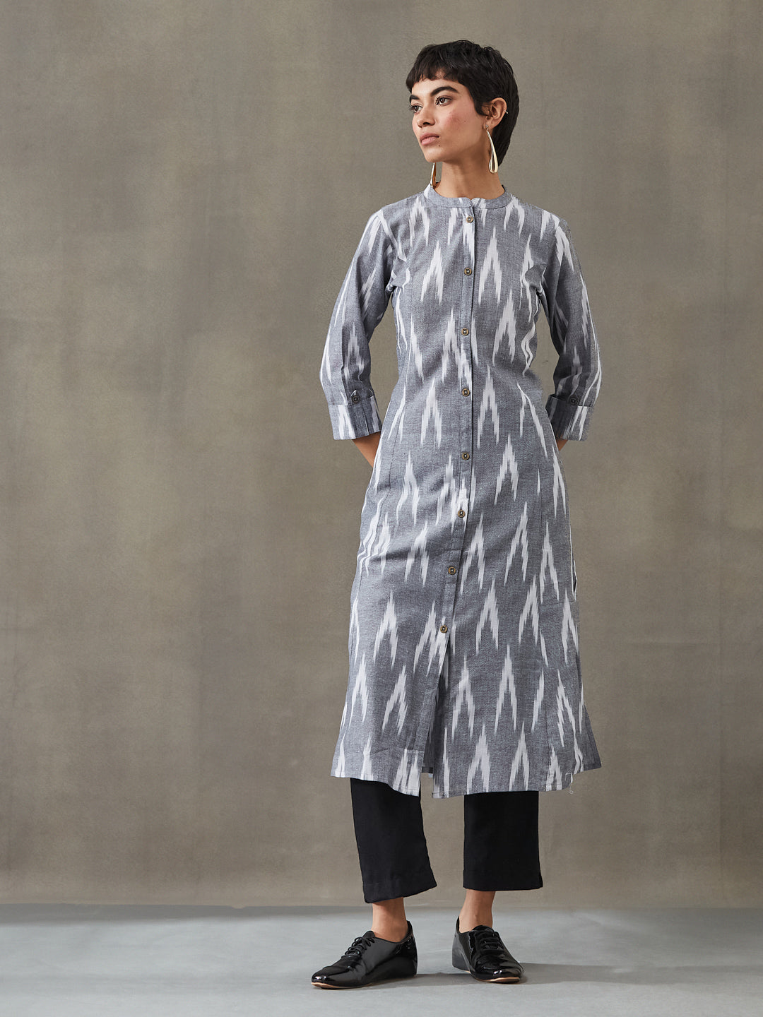VASVI Women Cotton Ikat Printed A-line Kurta, Grey