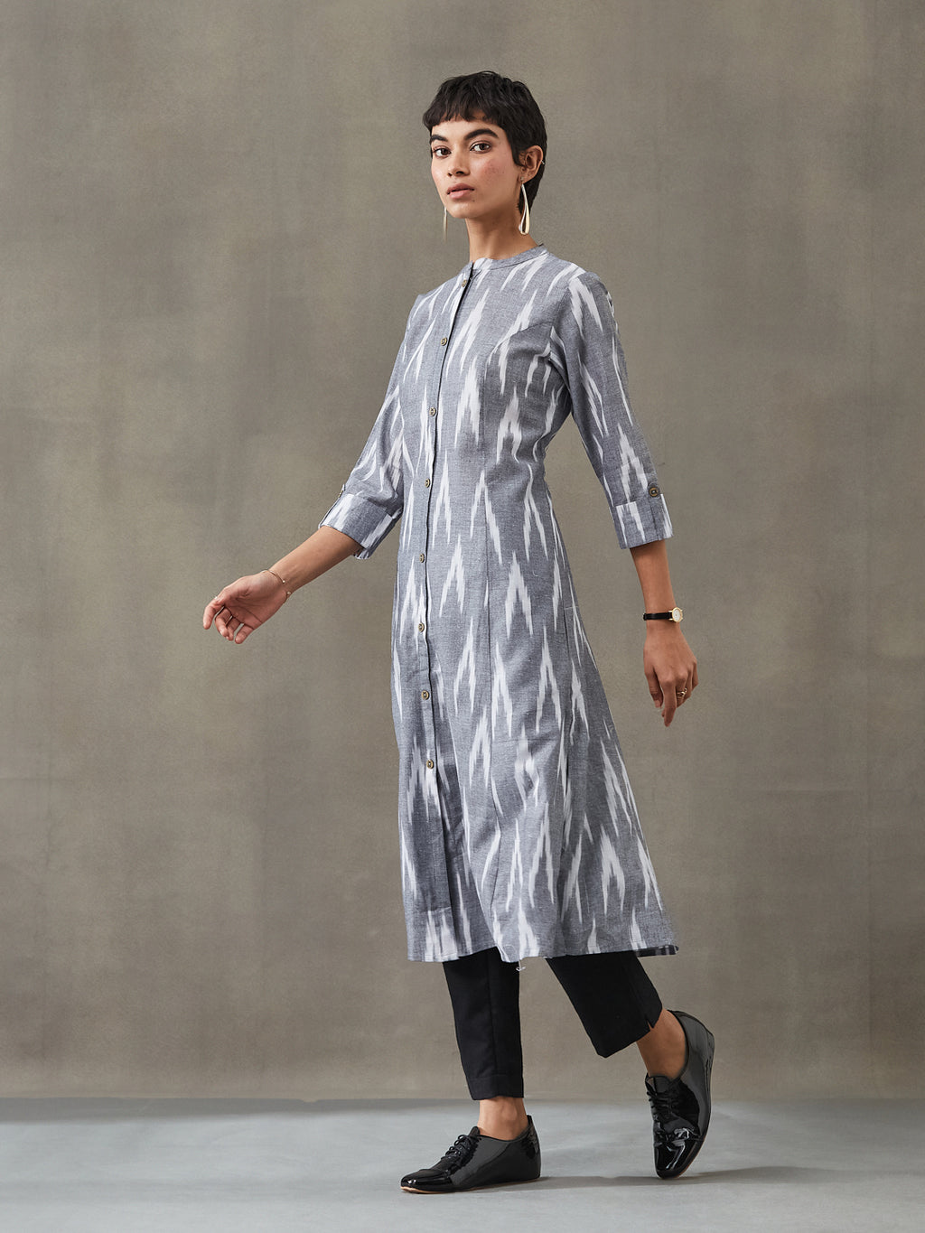 VASVI Women Cotton Ikat Printed A-line Kurta, Grey