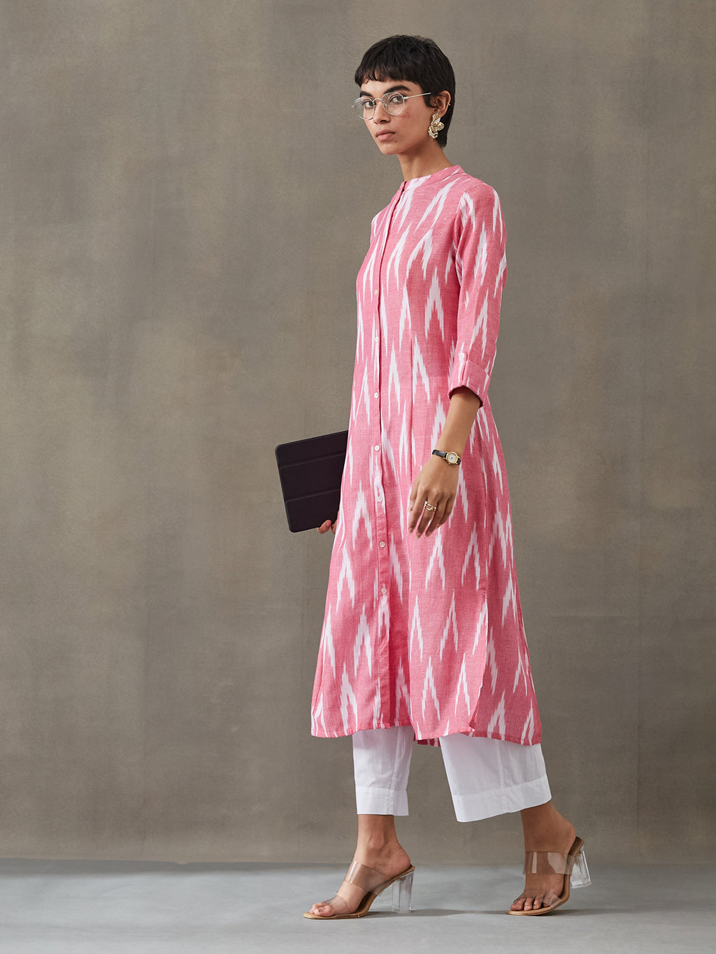 VASVI Women Cotton Ikat Printed A-line Kurta, Pink