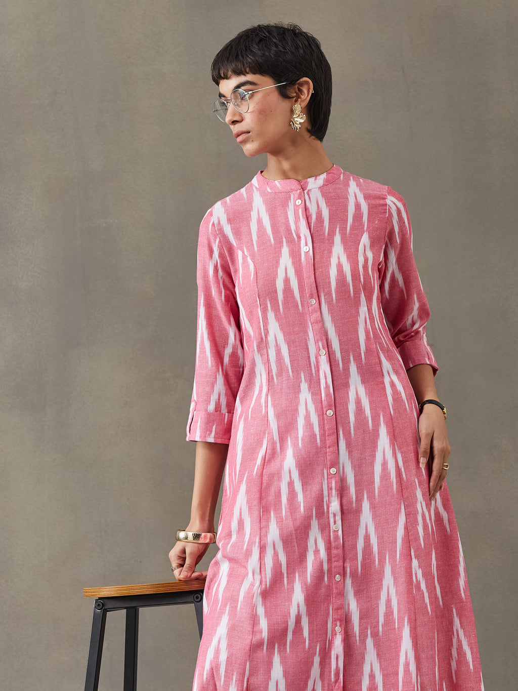 VASVI Women Cotton Ikat Printed A-line Kurta, Pink