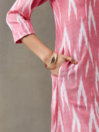 VASVI Women Cotton Ikat Printed A-line Kurta, Pink