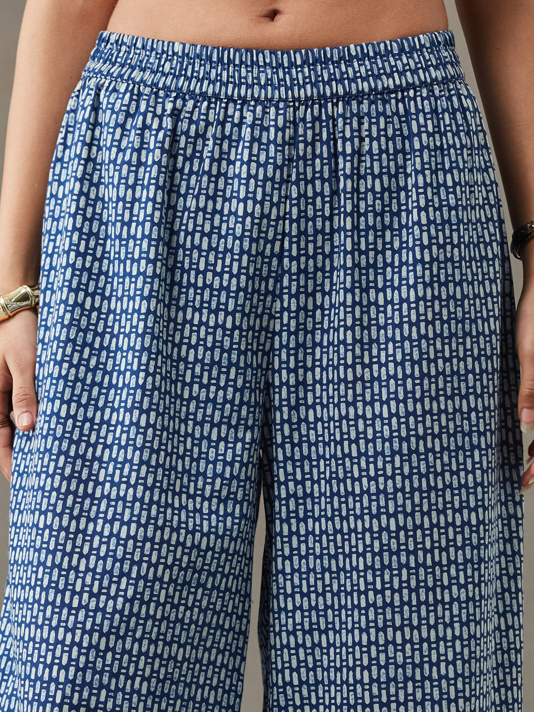 VASVI Women Cotton Abstract Printed Co-ords Set, Indigo