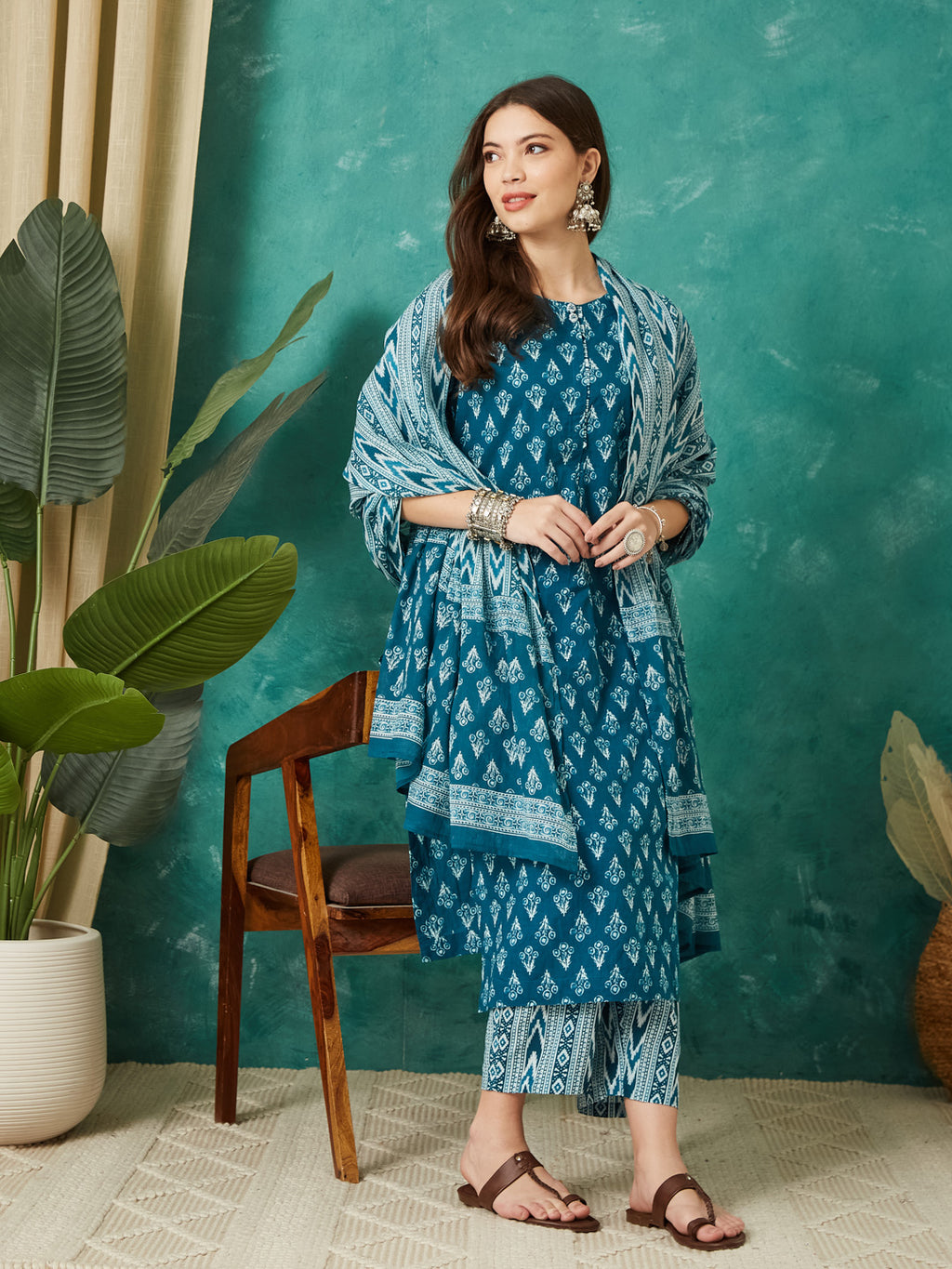VASVI Cotton Floral Printed Kurta Pant with Dupatta, Teal Blue