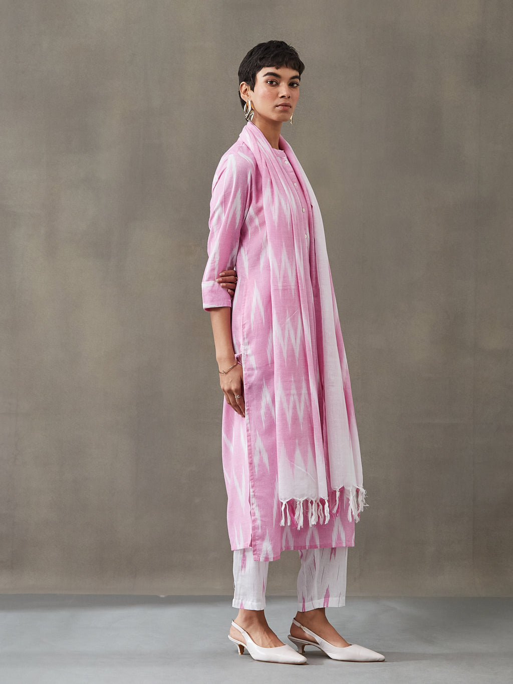VASVI Women Cotton Ikat Printed Kurta Set with Dupatta, Pink