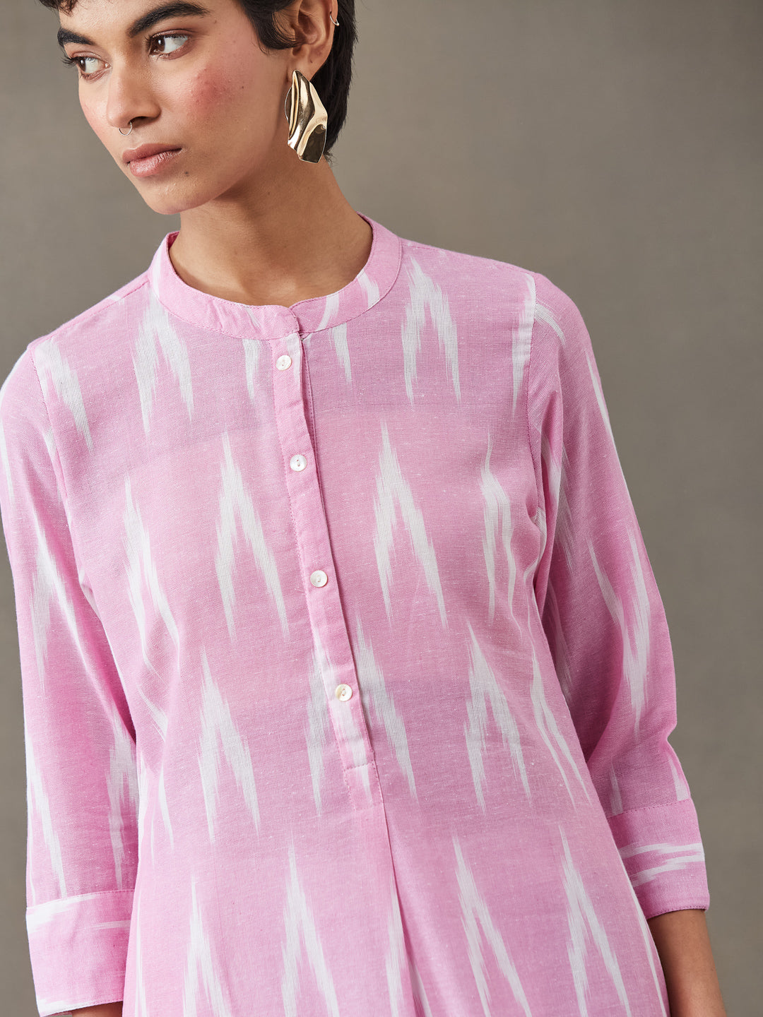VASVI Women Cotton Ikat Printed Kurta Set with Dupatta, Pink