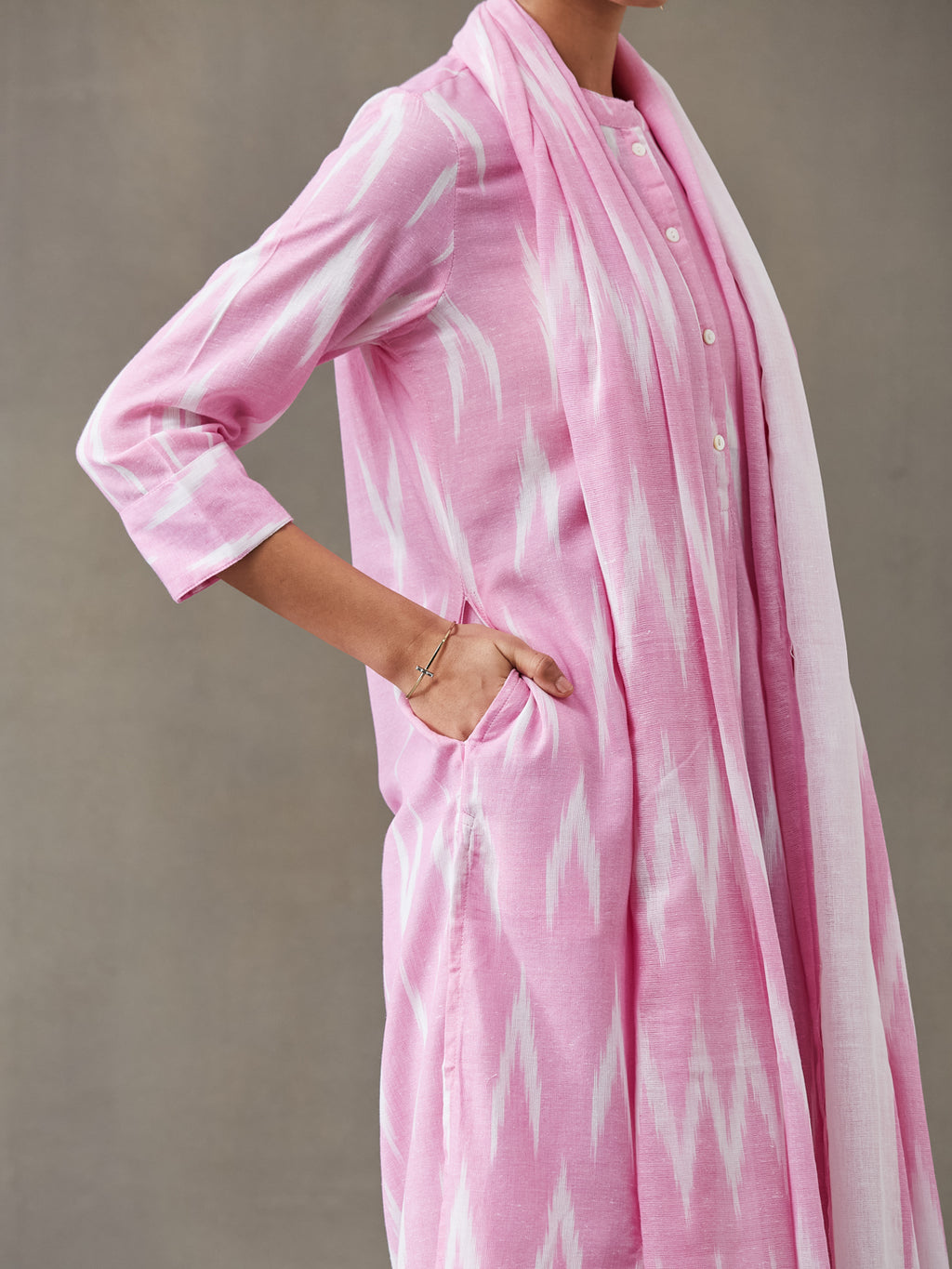 VASVI Women Cotton Ikat Printed Kurta Set with Dupatta, Pink