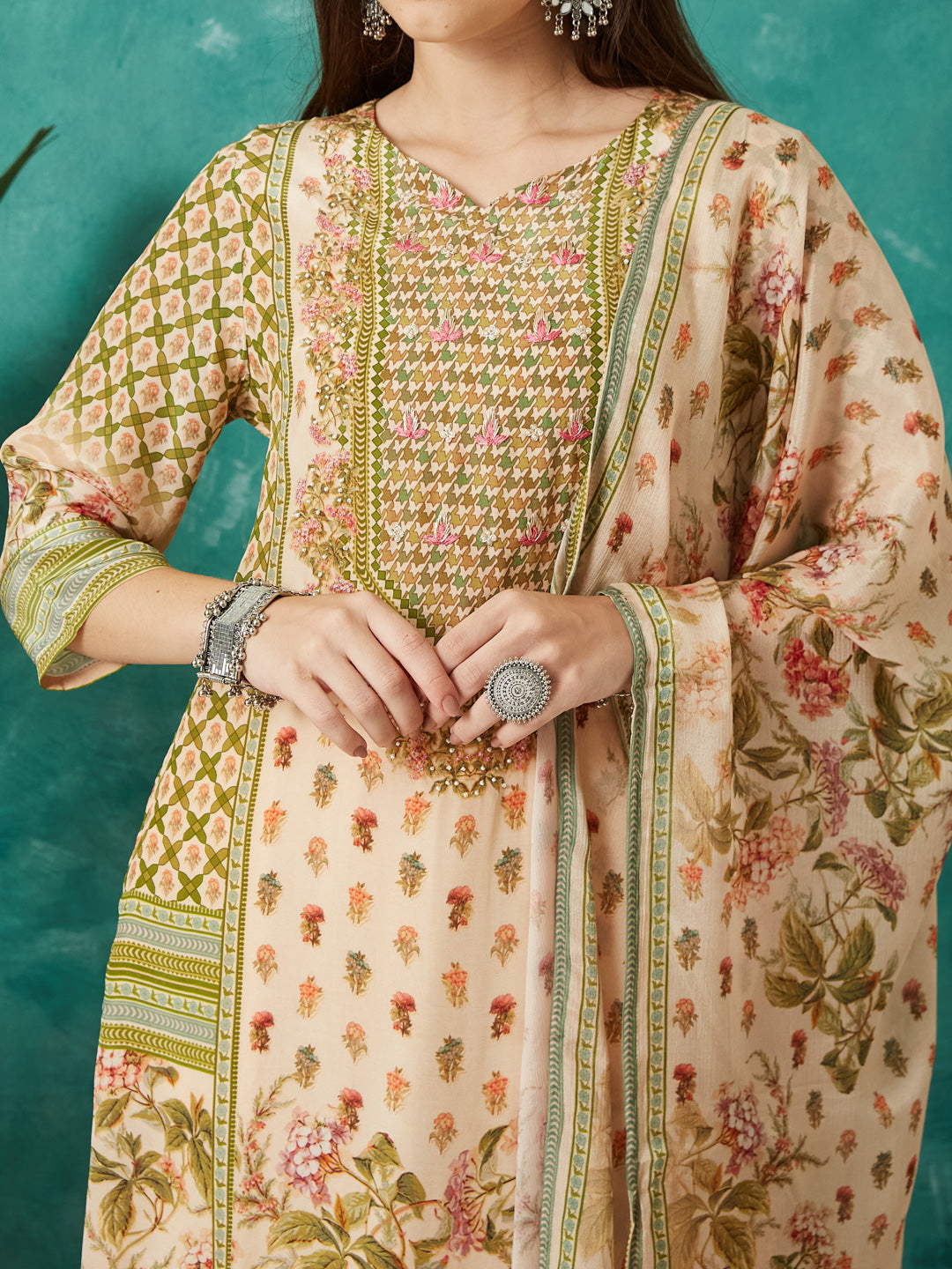 VASVI Women Crepe Printed Adda Work Kurta Set with Dupatta, Cream