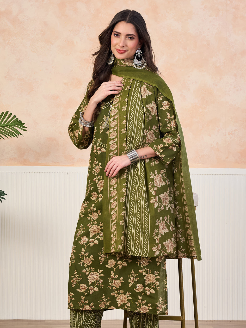 VASVI Cotton Floral Printed Straight Kurta Pant with Dupatta, Green