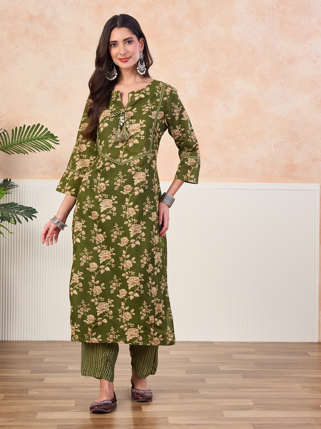 VASVI Cotton Floral Printed Straight Kurta Pant with Dupatta, Green