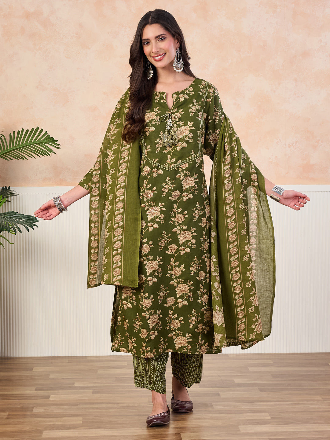 VASVI Cotton Floral Printed Straight Kurta Pant with Dupatta, Green