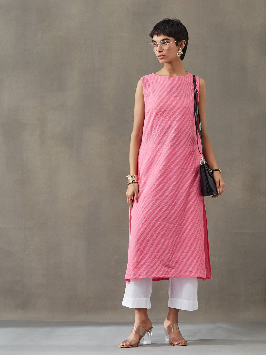 VASVI Women Cotton Solid Thread Work Straight Kurta, Pink