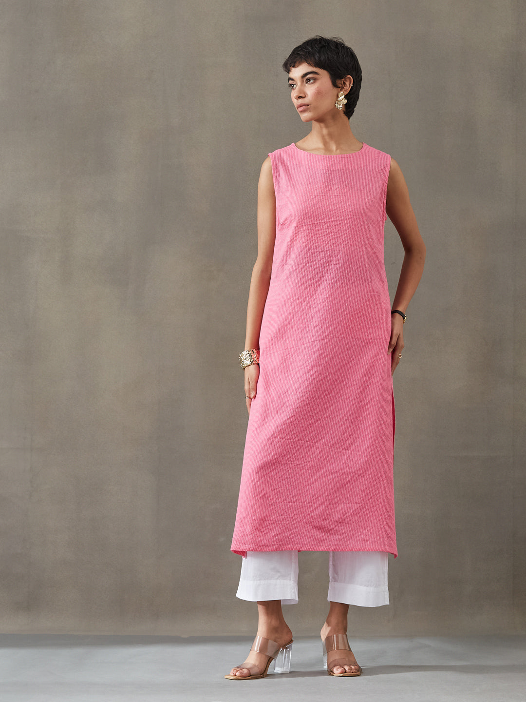 VASVI Women Cotton Solid Thread Work Straight Kurta, Pink