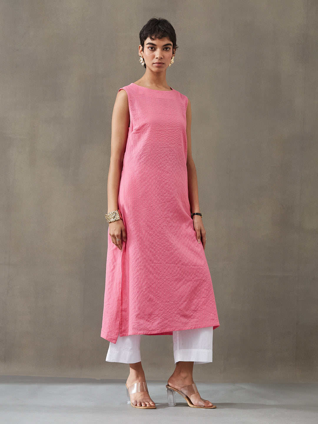 VASVI Women Cotton Solid Thread Work Straight Kurta, Pink