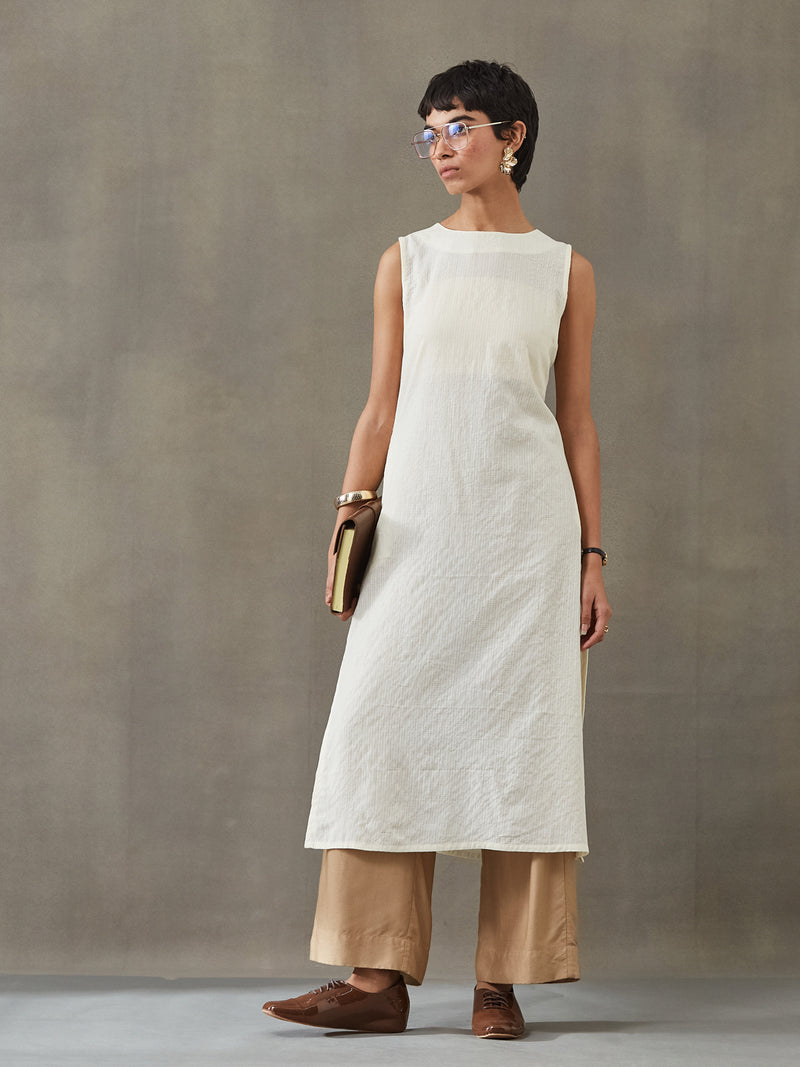 VASVI Women Cotton Solid Thread Work Straight Kurta, White