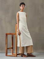 VASVI Women Cotton Solid Thread Work Straight Kurta, White