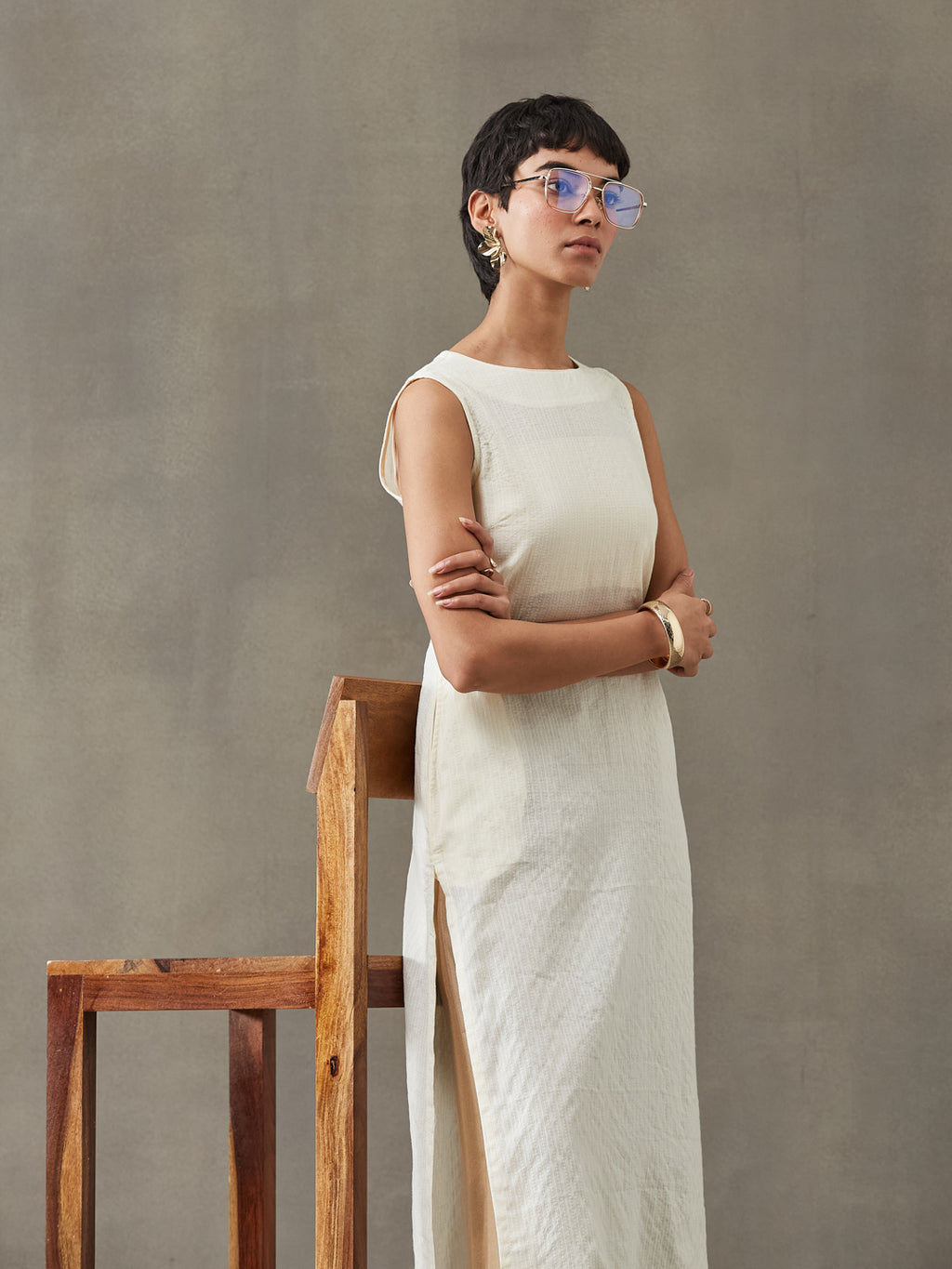 VASVI Women Cotton Solid Thread Work Straight Kurta, White