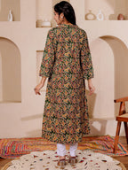 VASVI Women Cotton Kalamkari Printed Straight Kurta, Green