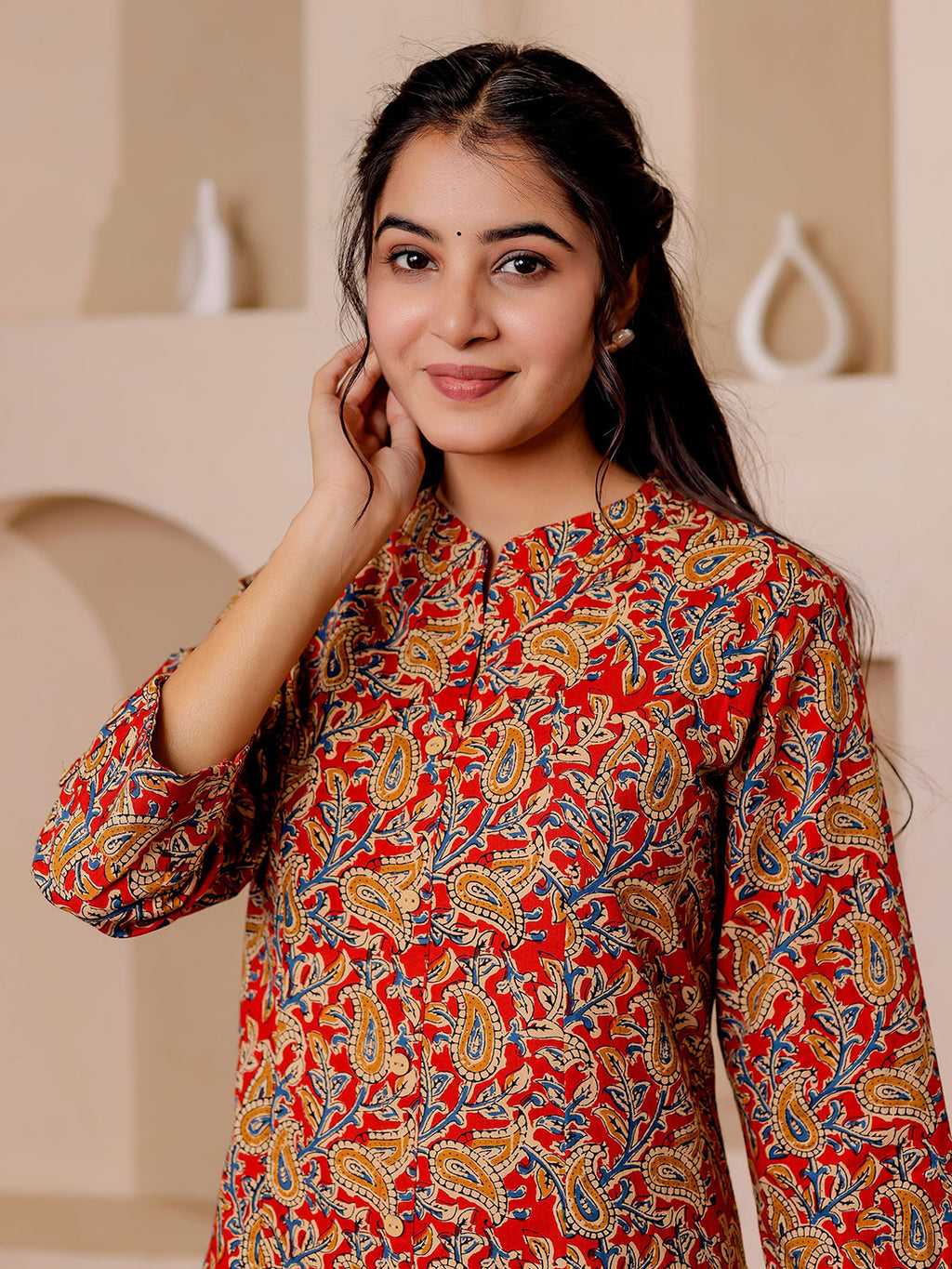 VASVI Women Cotton Kalamkari Printed Straight Kurta, Red