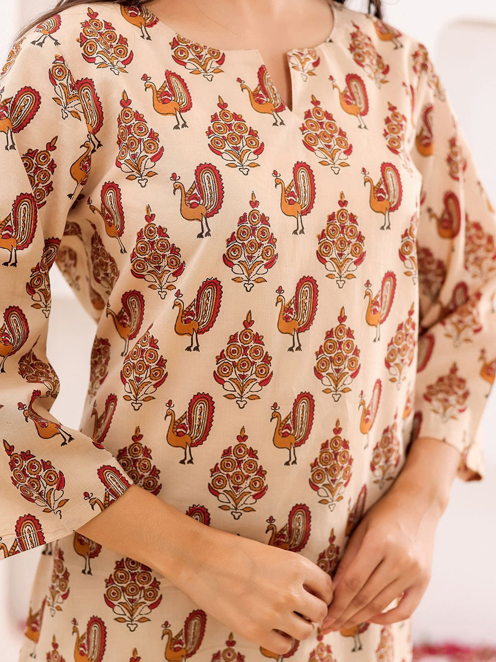 VASVI Women Cotton Floral Printed Top, Beige